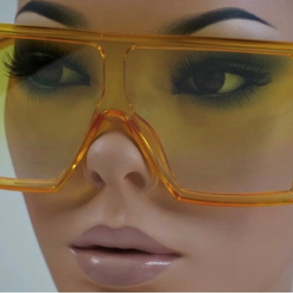 Hot Trendy Oversized Sunglasses